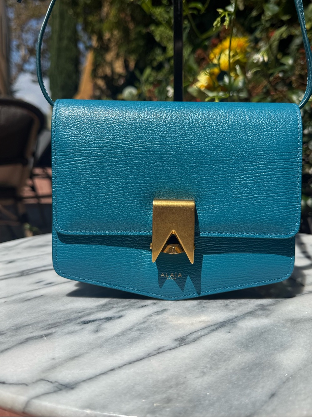 Grained Calfskin Leather Small ‘Le Papa’ Crossbody Bleu Lagon - Picture 3 of 7